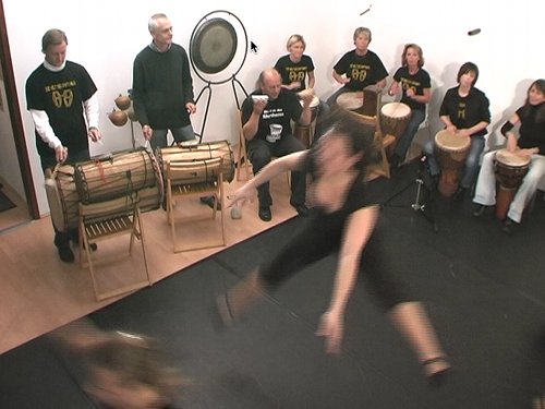 die welt des rhythmus, percussion & tanz schlagzeugunterricht , trommelkurse, schlagzeug lernen, ferienkurse, trommelworkshops, drums, percussion, schlgzeugschule, trommelunterricht, trommelgruppen, ferienaktionen, leichlingen, leverkusen, langenfeld, wermelskirchen, Kinder, jugendliche, erwachsene, schlagzeug, conga, djembe, cajon, bongos, rhythmus, unterricht, afrikanisches trommeln, bodypercussion